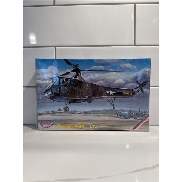 MPM 1:72 scale  Sikorsky E-4B sealed
