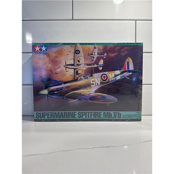 TAMIYA 1:48 scale SuperMarine SpitFire Mk.Vb sealed