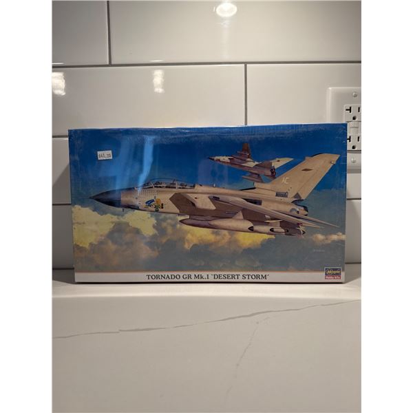 hasegawa 1:72 scale Tornado GR Mk.1 "Desert Storm" sealed