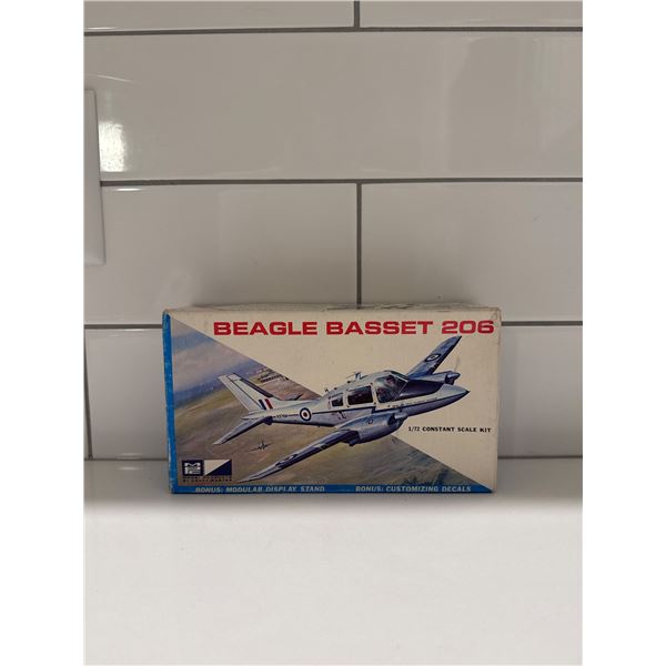 Craft Master 1:72 scale Beagle Basset 206