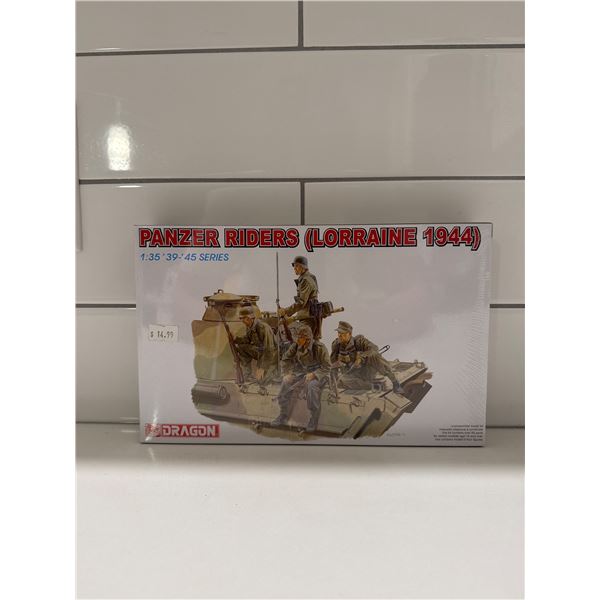 Dragon 1:35 scale Panzer Raiders (Lorraine 1944) Sealed