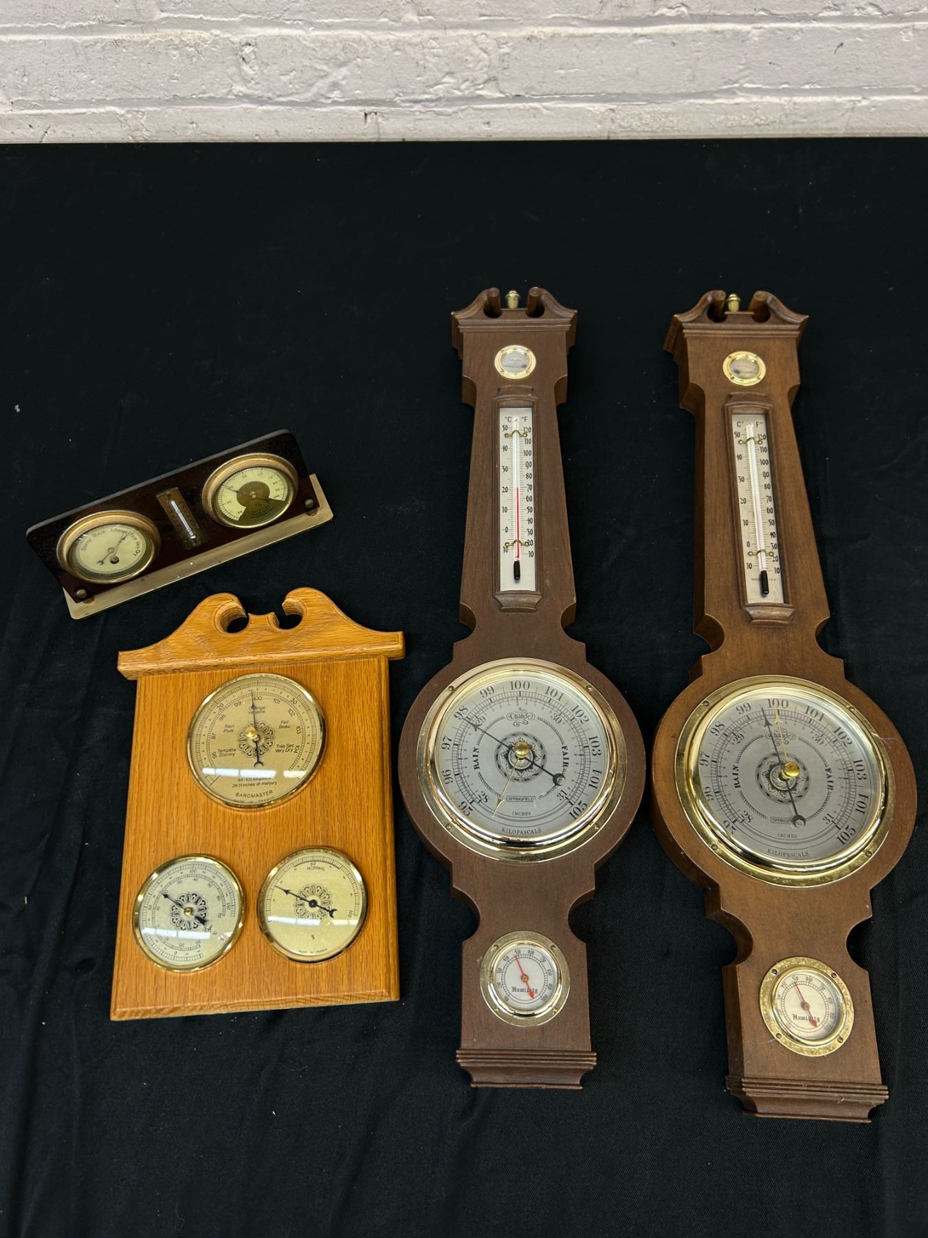 4pcs of Vintage Barometers