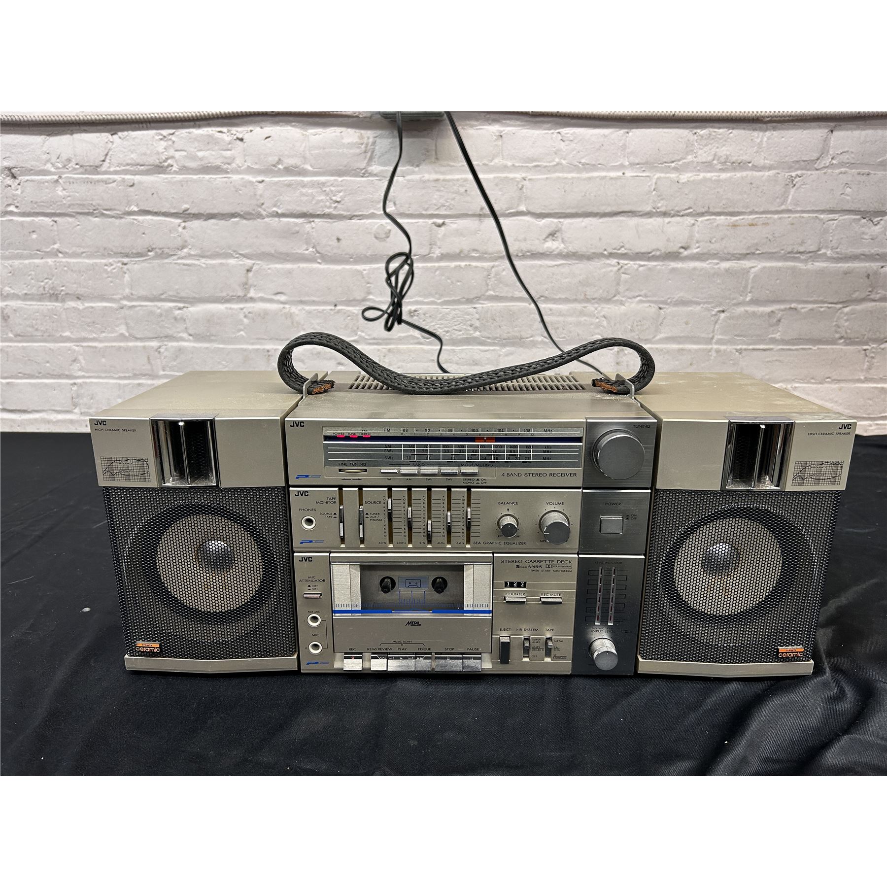JVC Model PC-R11C Boombox Radio & Cassette Deck *missing handle, works*