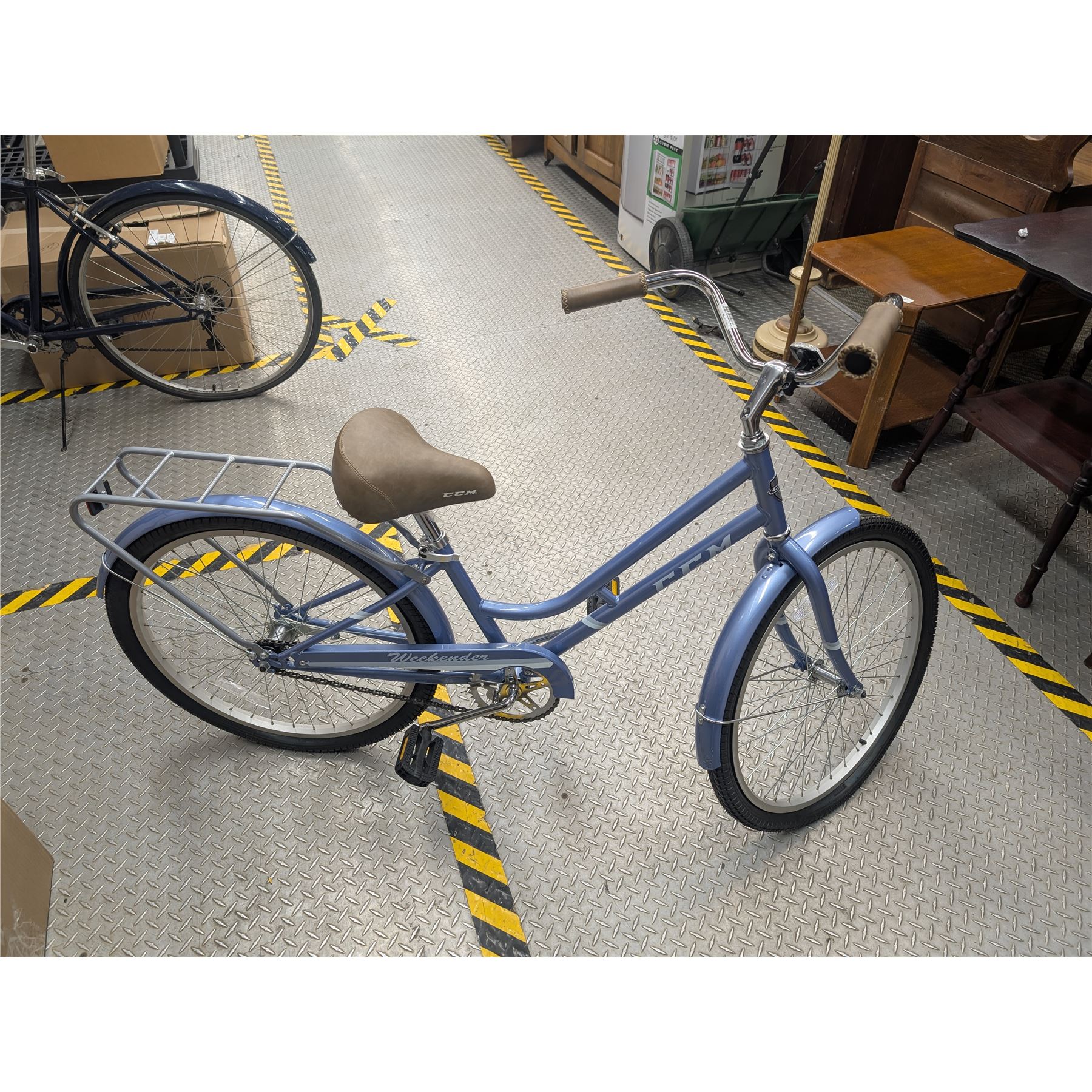 CCM Weekender 1 Speed Cruiser Bike