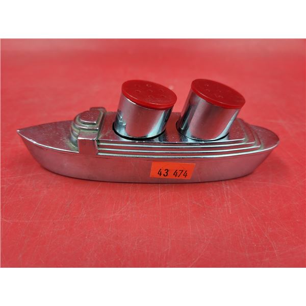 Art Deco Ocean Liner Ship Salt & Pepper Shakers