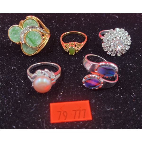 3 VTG Rhinestone Rings & 2 VTG Gold Coloured Rings