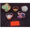 Image 1 : 3 VTG Rhinestone Rings & 2 VTG Gold Coloured Rings