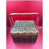 Image 6 : Vintage Sewing Basket With Assorted Sewing Accessories