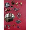 Image 3 : Vintage Pins & Brooches: Coca-Cola, "R", Bow, Starfish/Shell, & More