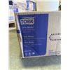 Image 3 : NEW CASE TORK WHITE HAND TOWEL ROLLS - 6 ROLLS, 900FT PER ROLL
