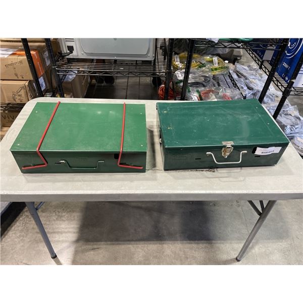 2 VINTAGE COLEMAN STOVES