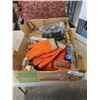 Image 3 : BOX OF TOOLS, LIGHTS, WORK GLOVES, ETC
