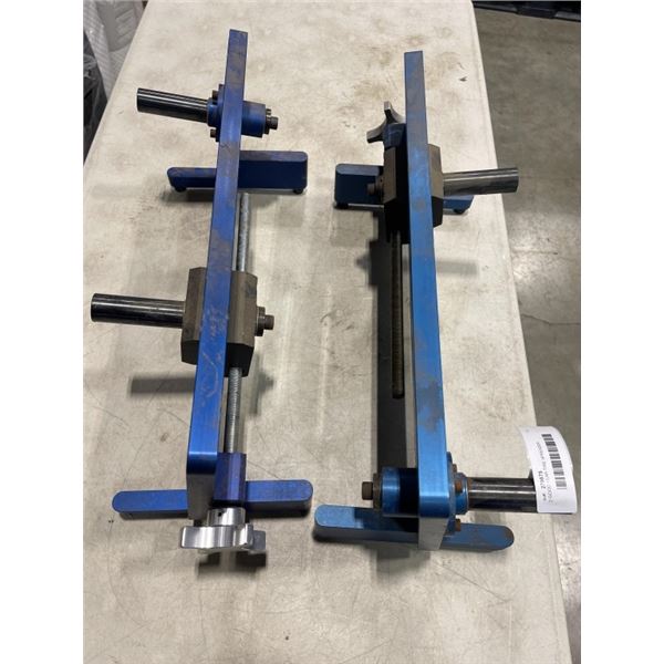 2 GOOD YEAR TIRE SPREADER