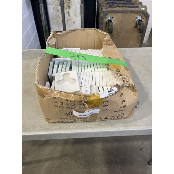 CASE OF FIDGIT SPINNERS