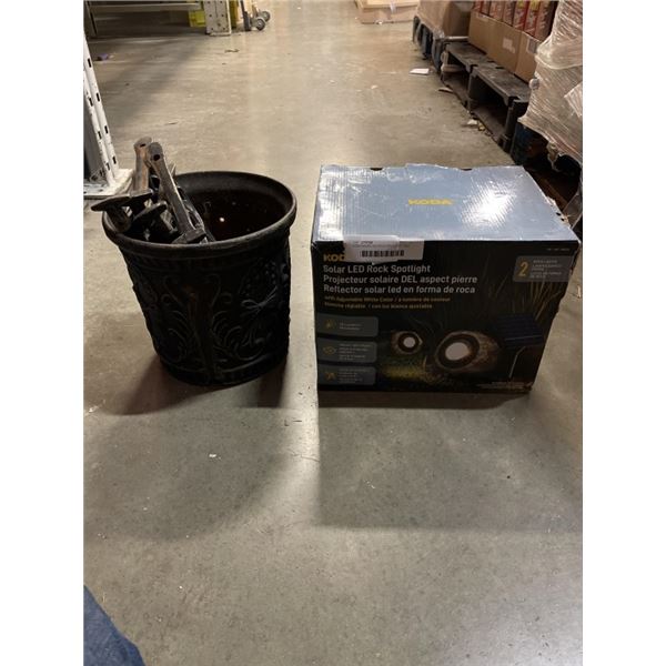 KODA SOLAR LED ROCK SPOTLIGHT AND CAST IRON TREE STAND