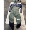 Image 2 : SIZE SMALL HOODED WET SUIT