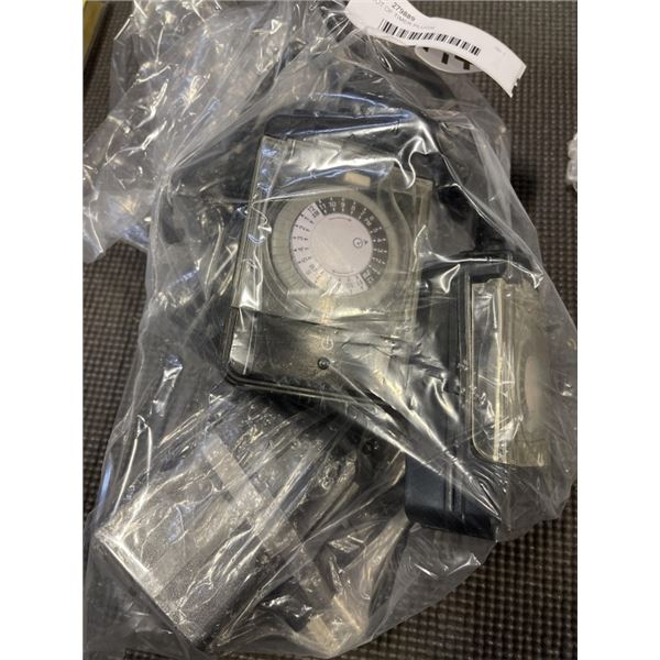 LOT OF TIMER PLUGS