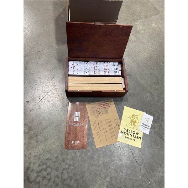 NEW YELLOW MOUNTAIN DOUBLE 12 DOMINOS SET IN WOOD CASE