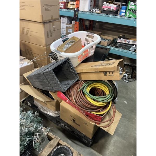 PALLET OF ASSORTED ABANDONED AUCTION ITEMS