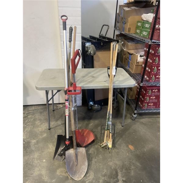 2 BUNDLES ASSORTED GARDEN TOOLS