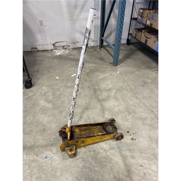 ROLLING 3-TON JACK