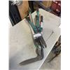 Image 1 : ASSORTED GARDEN PRUNERS
