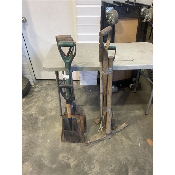 2 BUNDLES ASSORTED GARDEN TOOLS