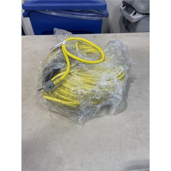 AS NEW 200FT YELLOW 3 WIRE INDOOR OUTDOOR LIGHTED EXTENSION CORD, 14AWG
