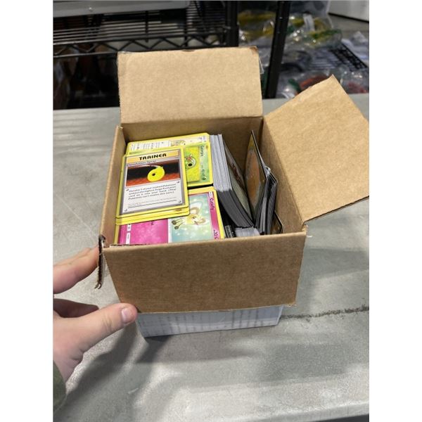 ASSORTED POKEMON AND MAGIC CARDS