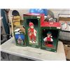 Image 1 : 2 ANIMATED CHRISTMAS FIGURES AND LIGHT UP HOUSE