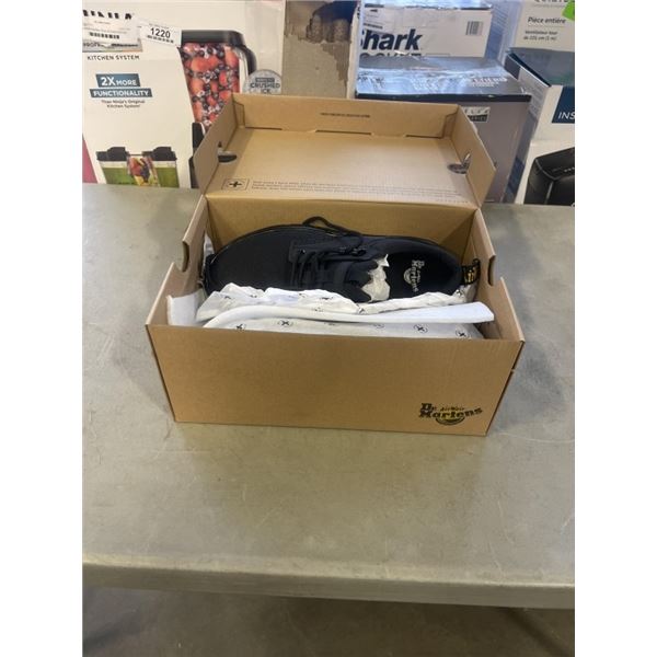 NEW PAIR OF DR. MARTENS AIR WAIR REEDER EXTRA TOUGH 50/50 AJAX  SIZE US MENS 7, LADIES 8