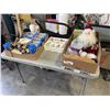 Image 1 : ASSORTED CHRISTMAS DECOR AND ORNAMENTS