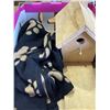 Image 3 : BIRD HOUSE, BLANKET, AND CAT SCRATCH BOX