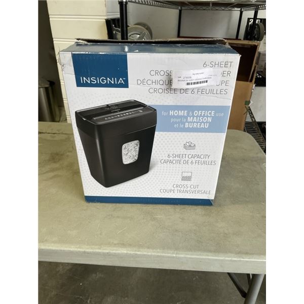 INSIGNIA SIX SHEET CROSSCUT SHREDDER WORKING