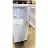 Image 2 : WHITE MAGIC CHEF FRIDGE, WORKING,CLEAN