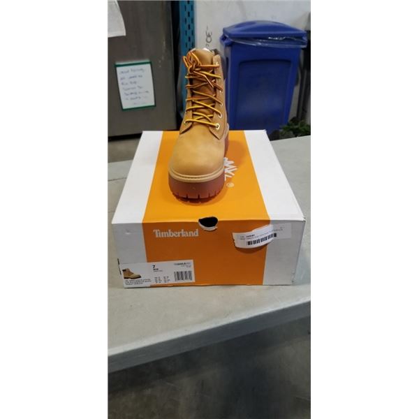 NEW TIMBERLAND HERITAGE PLATFOR 6 IN WATERPROOF BOOT WHEAT NUBUCK SIZE WOMENS  7
