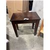 Image 3 : 2 ACCENT TABLES