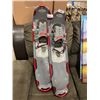 Image 1 : PAIR OF ATLAS MODEL 836 SNOWSHOES 36 IN LONG