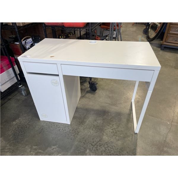 WHITE COMPUTER DESK