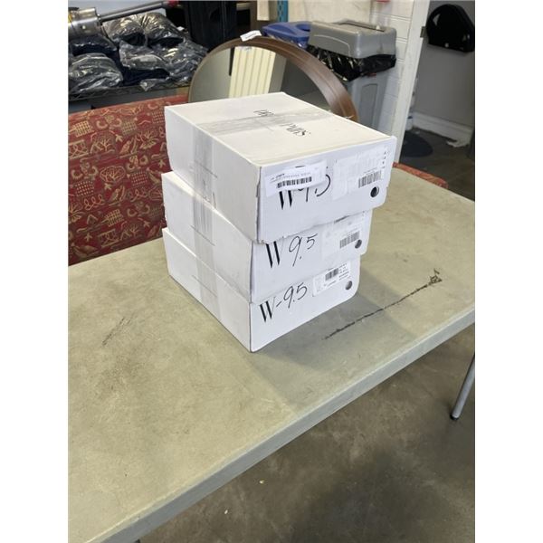 3 PAIRS OF LADIES SHOES - SIZE 9.5