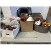 Image 1 : LOT OF CHRISTMAS DECOR