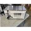 Image 3 : GE STAINLESS MICROWAVE