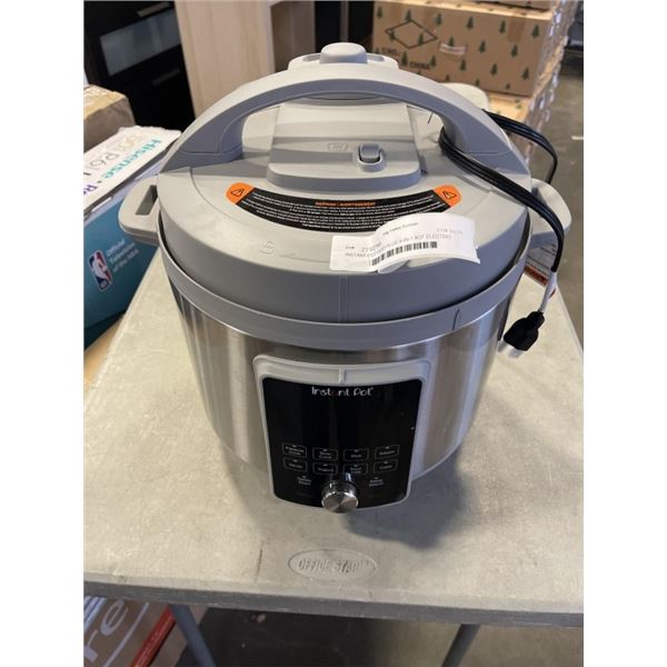 INSTANT POT DUO PLUS 9-IN-1 8QT ELECTRIC PRESSURE COOKER - TESTED WORKING