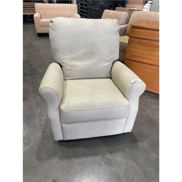 WHITE LEATHER RECLINER