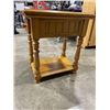 Image 4 : ASHLEY FURNITURE SIDE TABLE