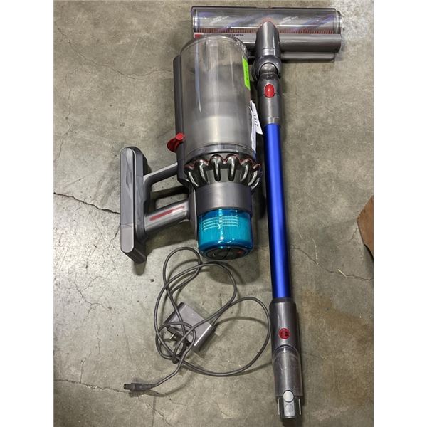 DYSON GEN5 OUTSIZE CORDESS STICK VACUUM - TESTED WORKING, RETAIL $1199