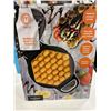 Image 2 : BUBBLE WAFFLE MAKER AND PIZELLE MAKER