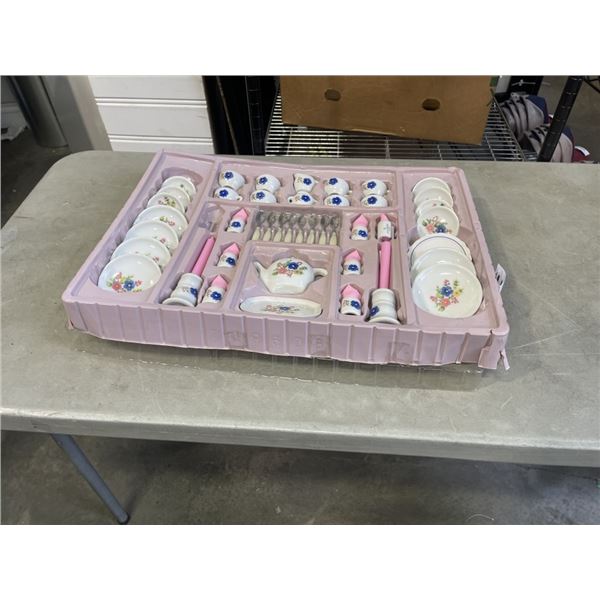 GIRLS TEA SET