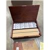 Image 3 : NEW YELLOW MOUNTAIN DOUBLE 12 DOMINOS SET IN WOOD CASE