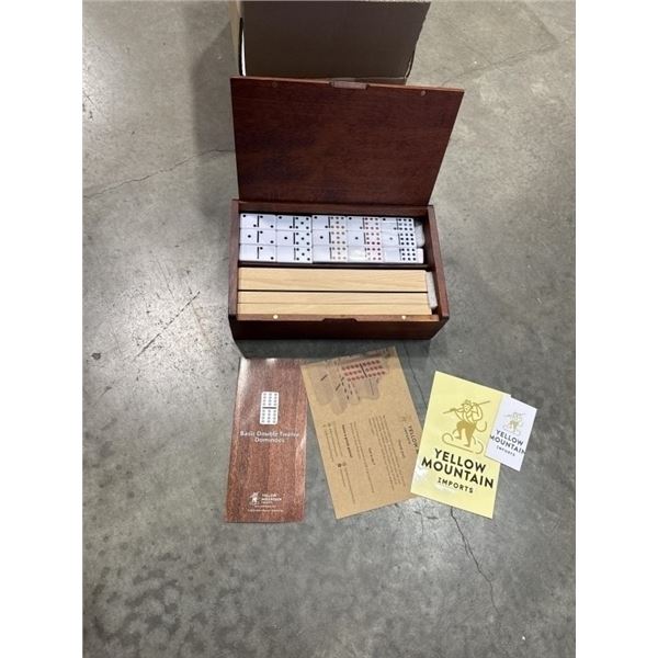 NEW YELLOW MOUNTAIN DOUBLE 12 DOMINOS SET IN WOOD CASE
